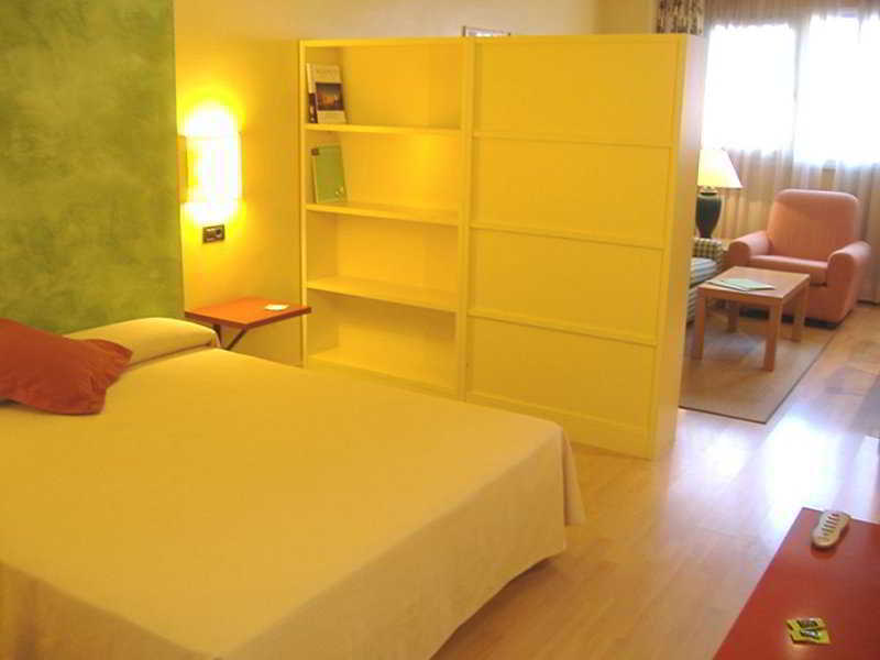 Sercotel Pozuelo Pozuelo de Alarcón Camera foto